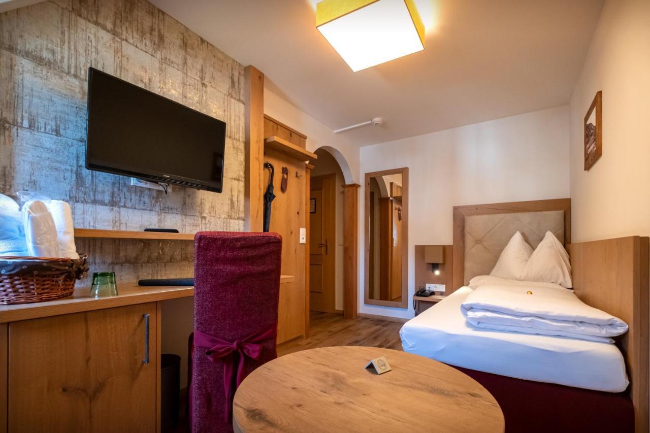 Single Room,1087573012:JPEG